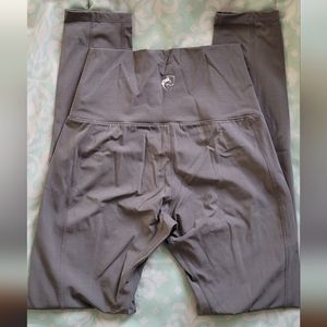 GREY ALPHALETE LEGGINGS